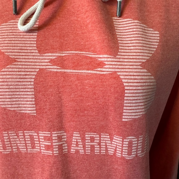 2 / $20 Women’s Small Under Armor Hoodie - Picture 3 of 5